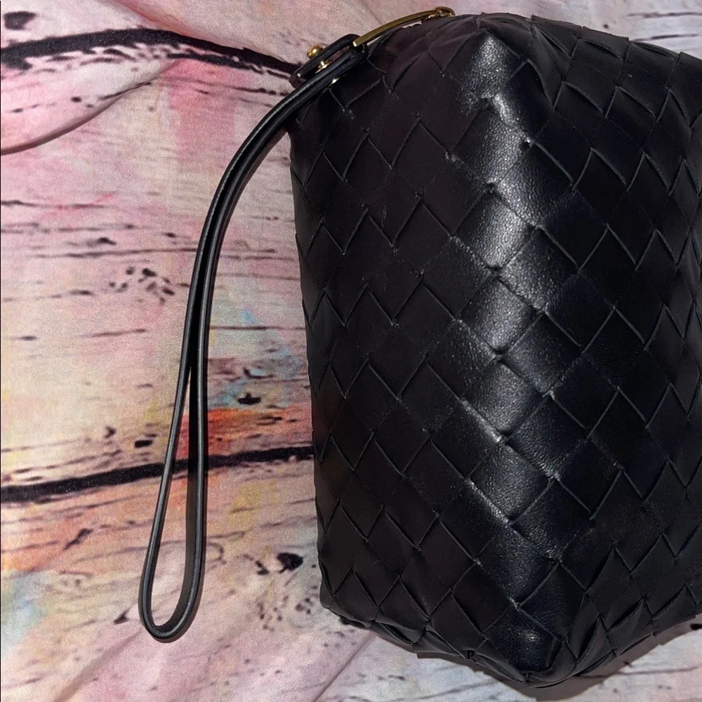 Bottega Veneta Napa Intrecciato Zip Wristlet Clutch Black